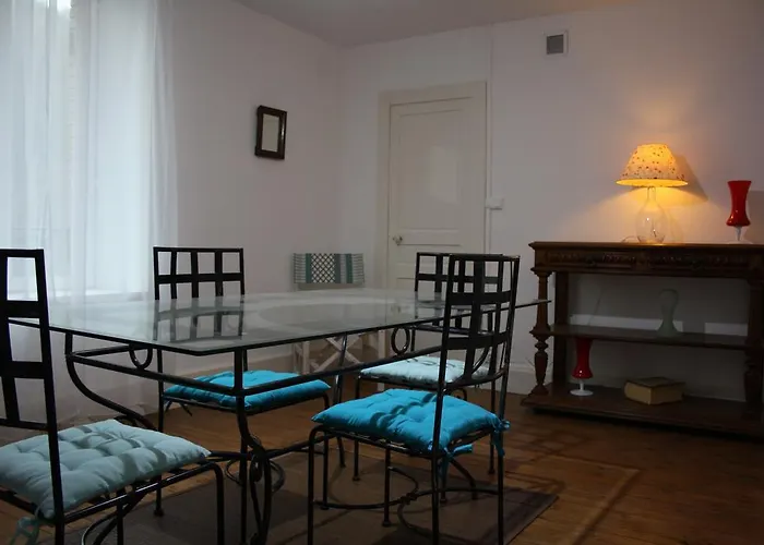 Appolusbratadis 1-4 Personnes *