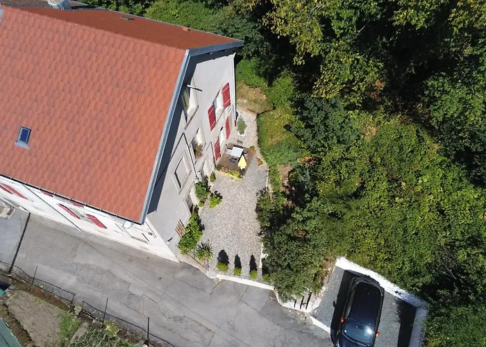 Appolusbratadis 1-4 Personnes Apartmán *